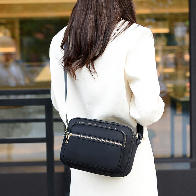 Women's Crossbody Bag Shoulder Bag Crossbody Bag Women's Casual Mother's Bag Multi-Layer Business Bag Collection Wallet Cashier Bag