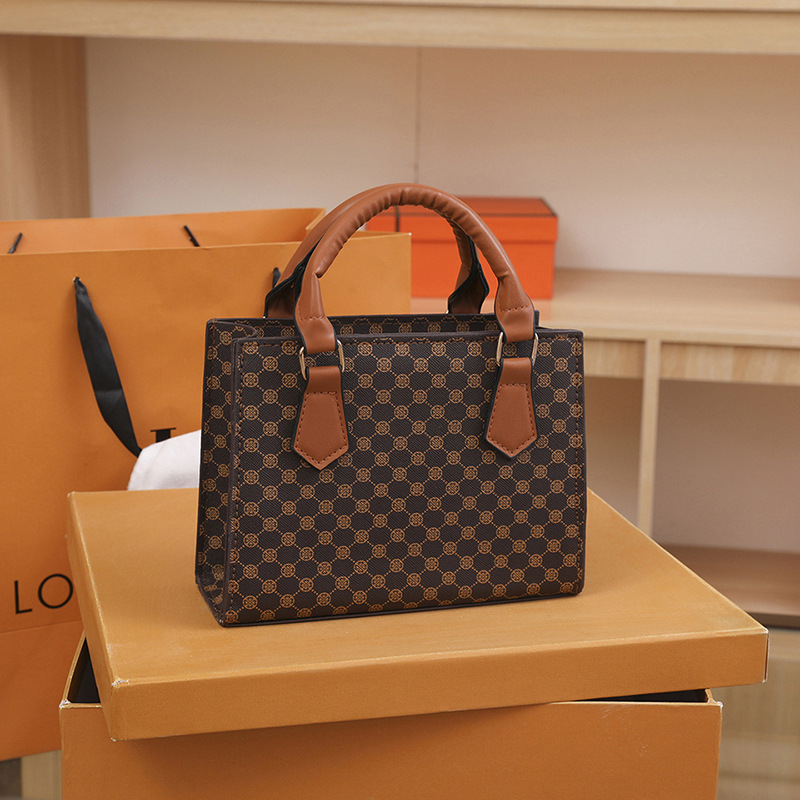 New Women's Bag 2023 New Vintage Texture Handbag Stylish Casual Simple Plaid Fashionable Shoulder Crossbody Bag