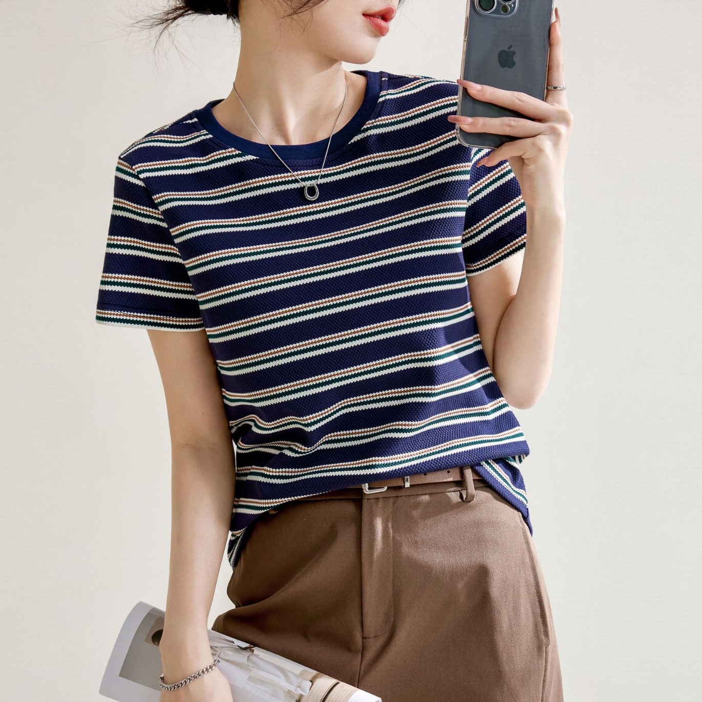 niche round neck texture short-sleeved T-shirt for women 2024 spring and summer new shoulder slim striped pullover top