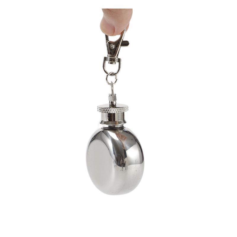 Wholesale portable small hip flask stainless steel hip flask business Gift 1 oz liquor bottle with Keychain