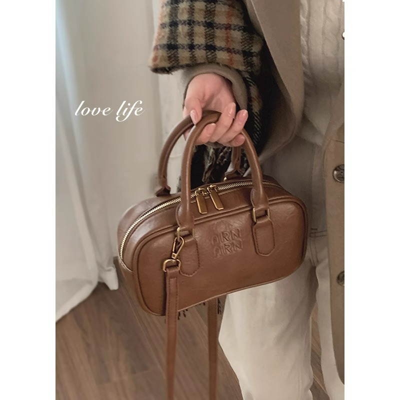 Retro portable bowling bag for women in autumn and winter new retro small square bag versatile simple shoulder crossbody bag