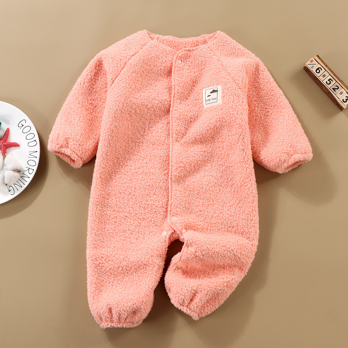 New Baby Autumn and Winter Cloud Velvet Long-sleeved One-piece Climbing Suit for Baby Going Out Thickened Warm One-piece Clothing Home Clothes