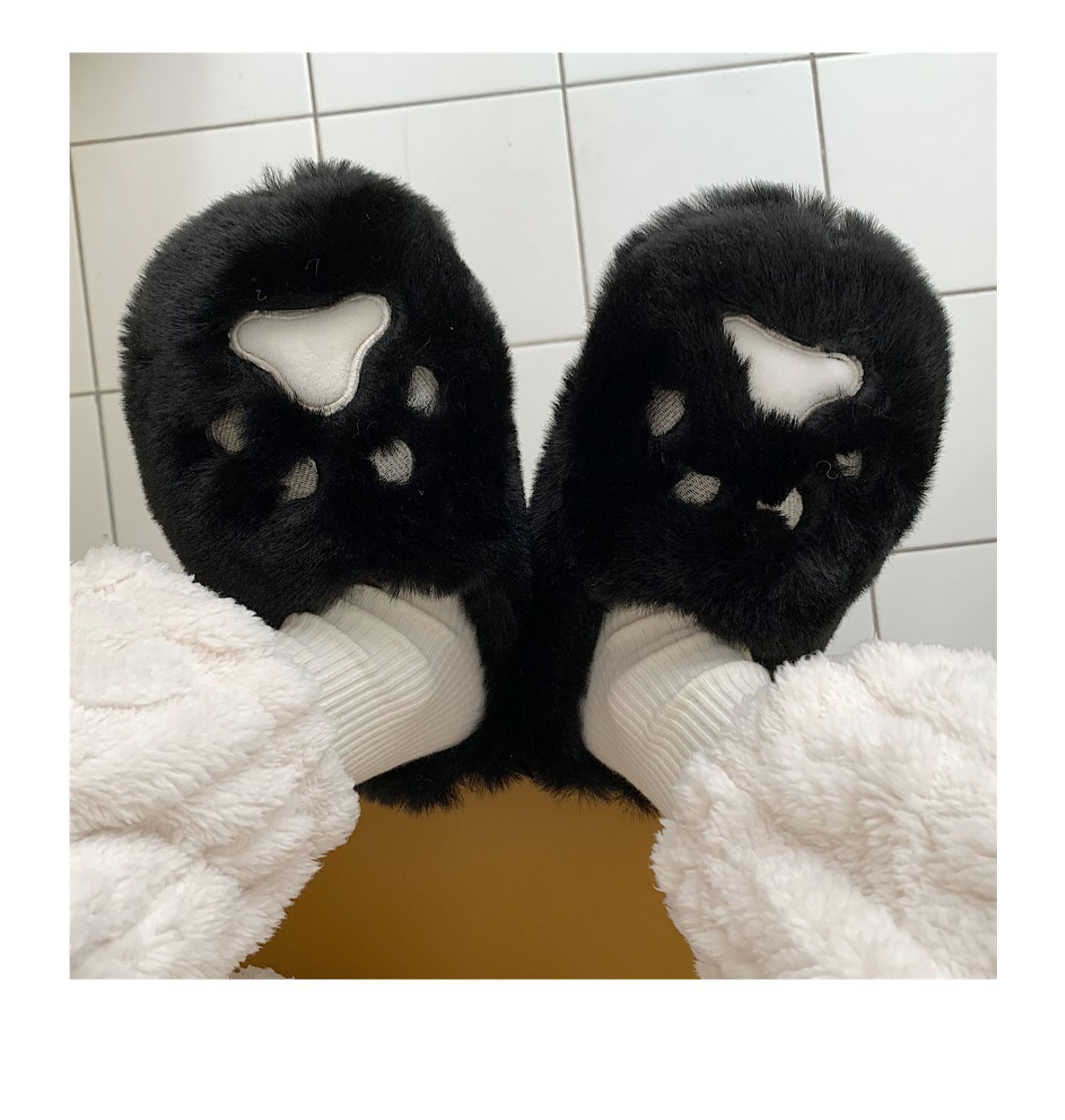 Pantoufles d'hiver en coton à demi-talon pour femme, style coréen, pour étudiante, en forme de cœur, douces et mignonnes, avec griffes de chat_voghion.com