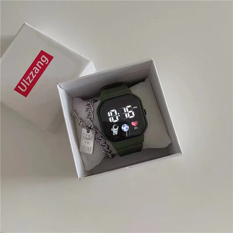 Watch digital display Harajuku style astronaut LED calendar high color value Student Party simple fashion electronic watch