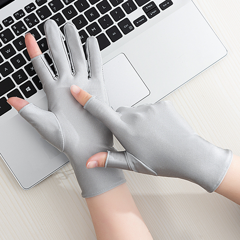 Female two-finger light gray -1 pair