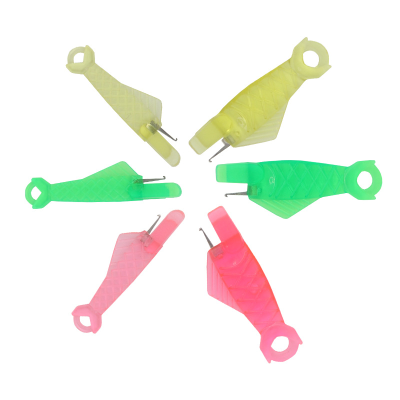 Multi-purpose portable mini fish-shaped threading thread sewing machine needle threading thread guide needle thread set accessories