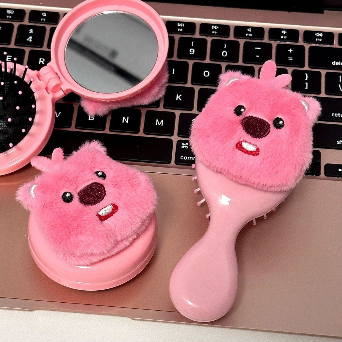 Plush loopy airbag comb cute little beaver air cushion mirror comb soft girl portable massage comb mini comb