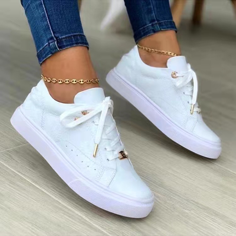 2021 Autumn Foreign Trade Large Size New European and American Casual Mid-heel Low-top Round Toe Solid Color Platform-heel Women's Single-layer Shoes