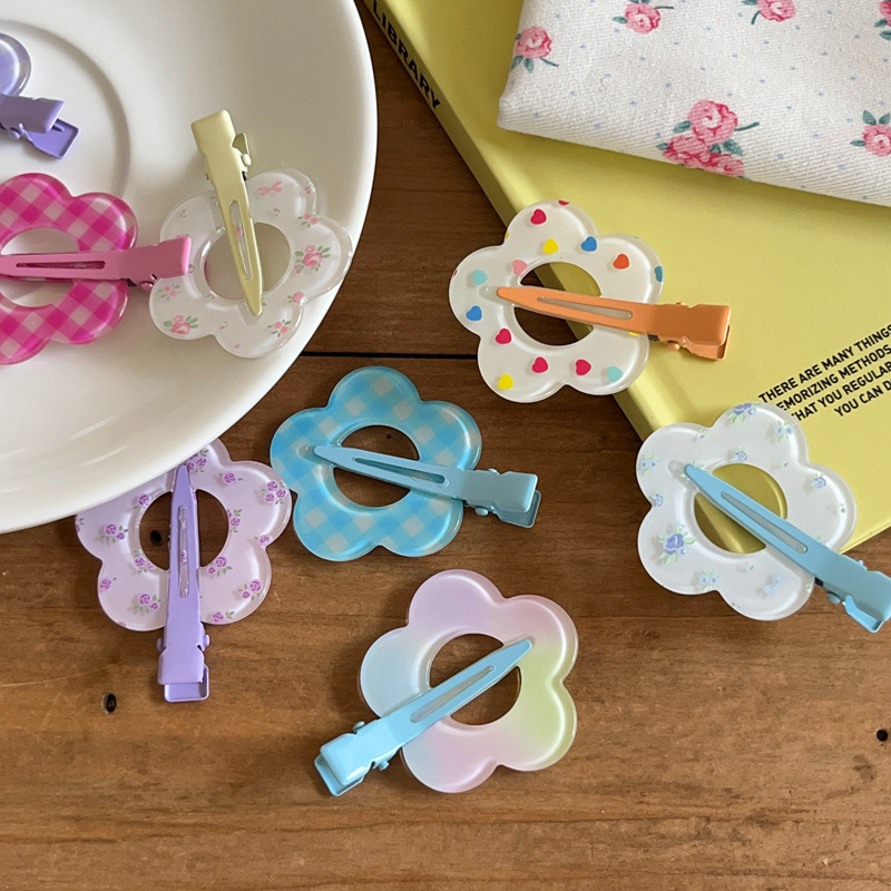 Forcina per capelli con motivo floreale a pois a quadri ritagliati, a forma di cuore, versatile, con fiore, per il trucco, con clip a becco d'anatra, con frangia spezzata_voghion.com