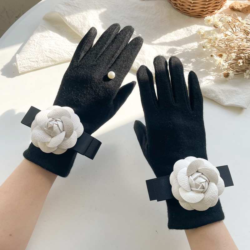 2021 autumn and winter designer Xiangfeng ribbon Camellia wool cashmere finger gloves factory price wholesale