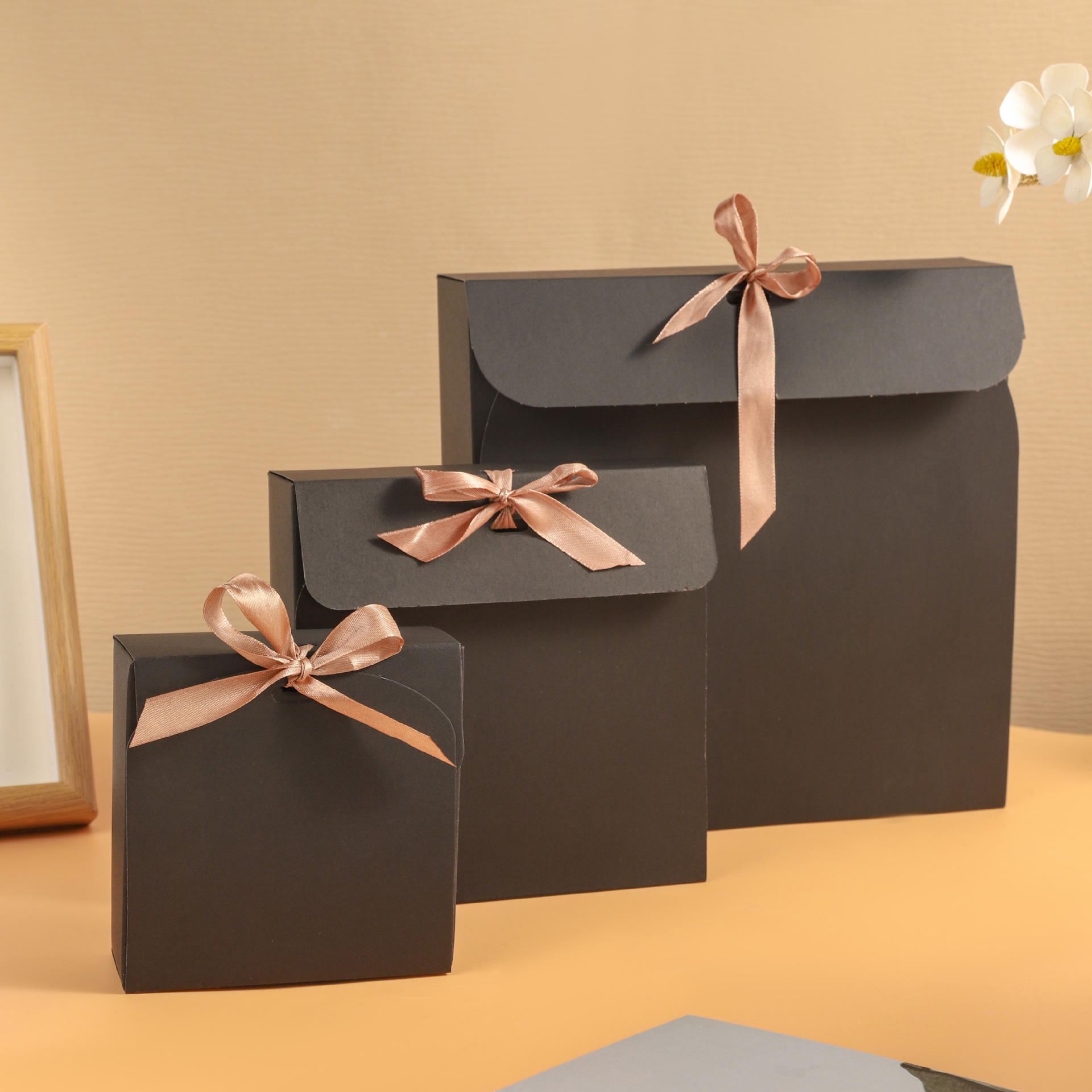 Flat Square Flap Bow Folding Gift Box Wedding Banquet Accompanying Gift Candy Gift Box White Card Black Card Cowhide