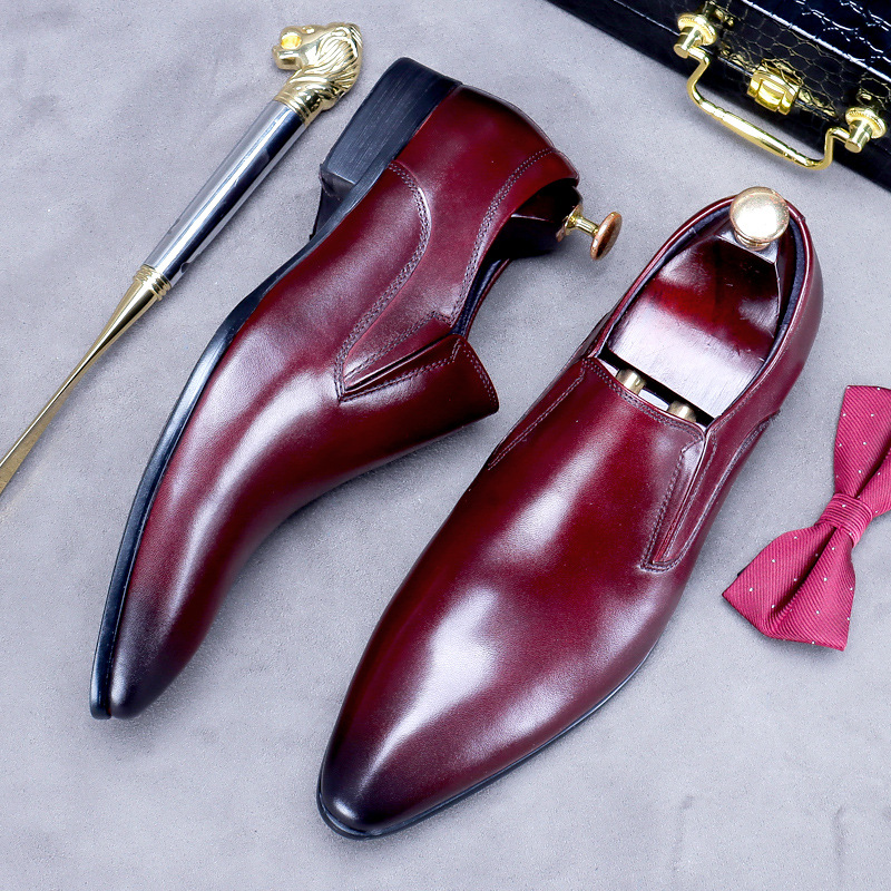 Top layer cowhide shoes men's business formal wear men's shoes British pointed leather shoes slip-on leather one-piece delivery