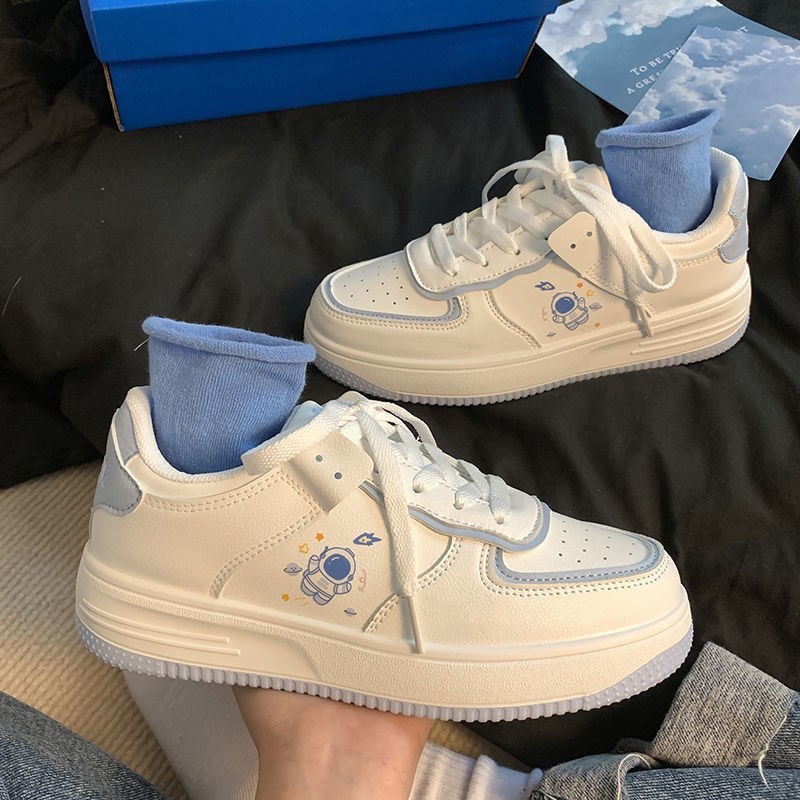 2023 Spring and Autumn New Female Cute Bear Casual White Shoes Round Toe Flat Student White Shoes Wholesale