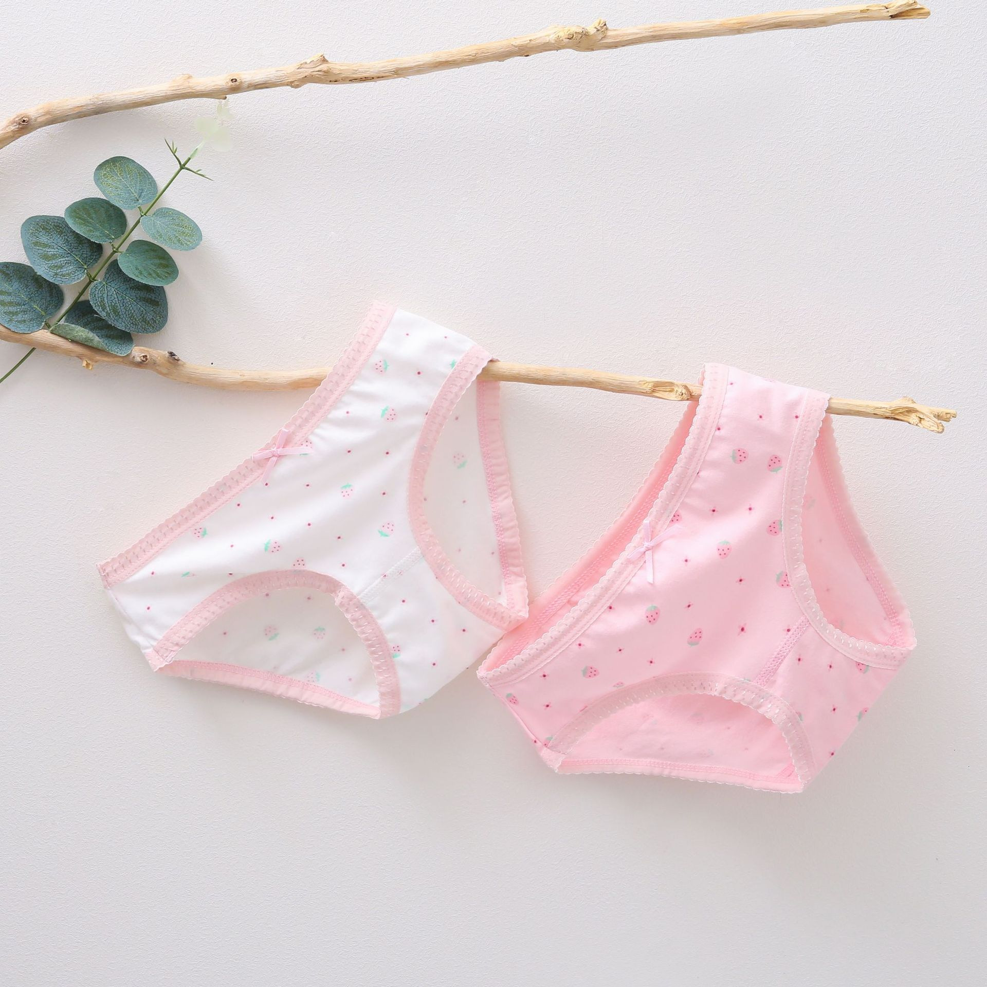 Children girls underwear cotton class a triangle shorts baby baby Wenzhou briefs wholesale briefs