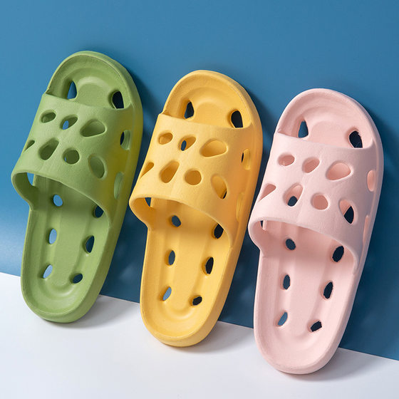 Wholesale leaking slippers women's household bathroom hollow hole one-word slippers Four Seasons bathhouse slippers factory direct supply