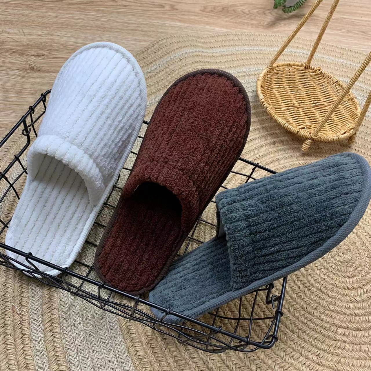 Hotel disposable slippers for home use hospitality beauty salon homestay spring and autumn indoor non-slip coral fleece slippers wholesale
