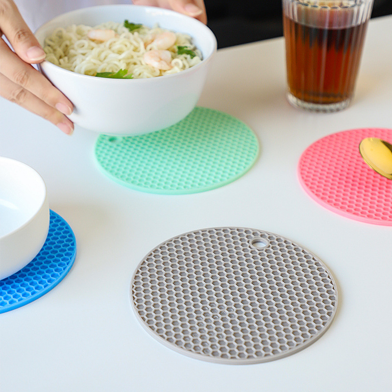 Silicone Heat Insulation Mat Dining Table Hot Pot Anti-scalding Mat Vegetable Mat Bowl Mat Dinner Plate Cup Mat Home Hangable