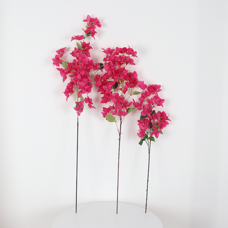 三角梅の家の結婚祝いの客間の装飾の花芸の置物をシミュレーションします。|undefined