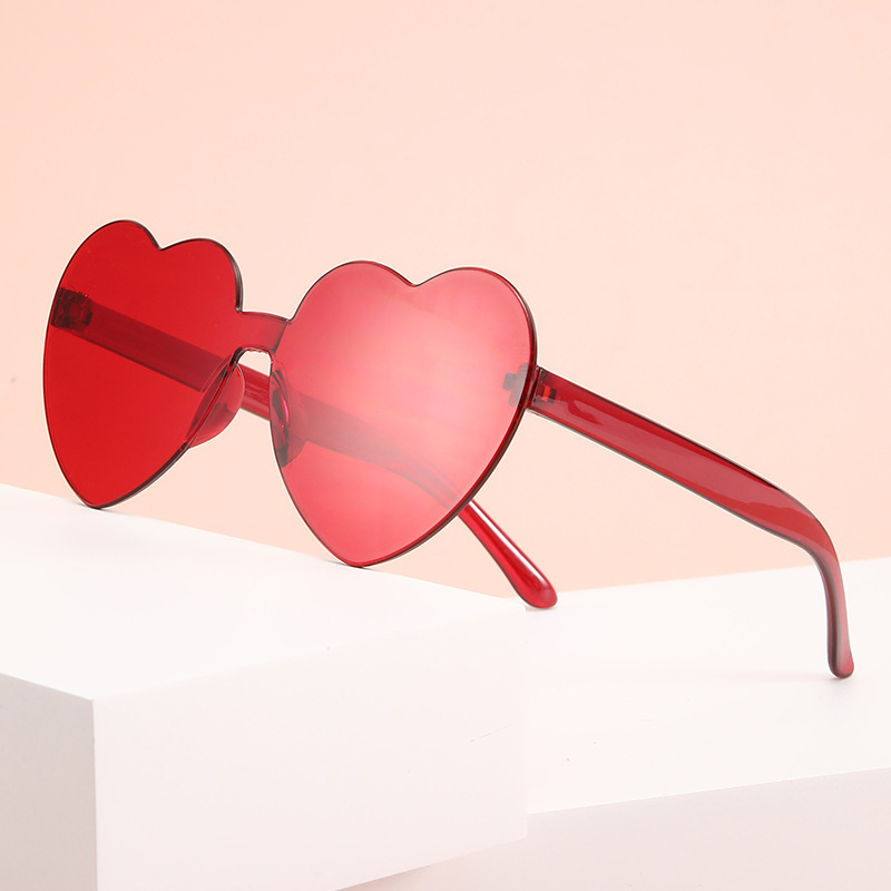 Детские прозрачные солнцезащитные очки Jelly Color Love Детские солнцезащитные очки с персиковым сердцем Трансграничные европейские и американские Солнцезащитные очки для одного тела в форме сердца
