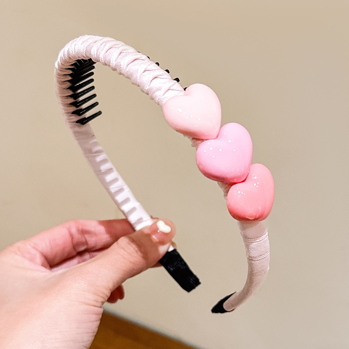Children's cartoon toothed headband girls' broken hair finishing artifact cute non-hurt hairpin headdress non-slip hair pressing headband