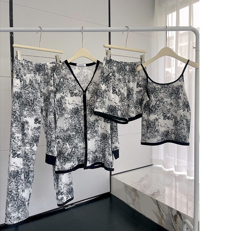 National fashion style pajamas for women spring and autumn long-sleeved ice silk summer fashion ink painting thin four-piece set that can be worn outside home clothes