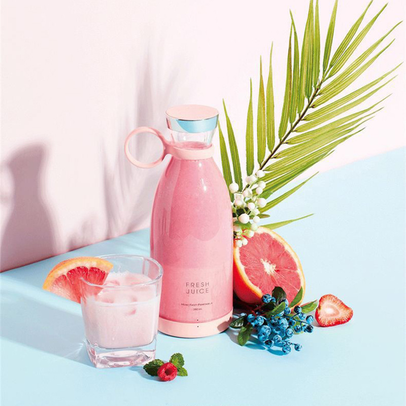 Factory direct sale Youguo small portable electric juicing Cup household Wireless Rechargeable mixing juicer gift