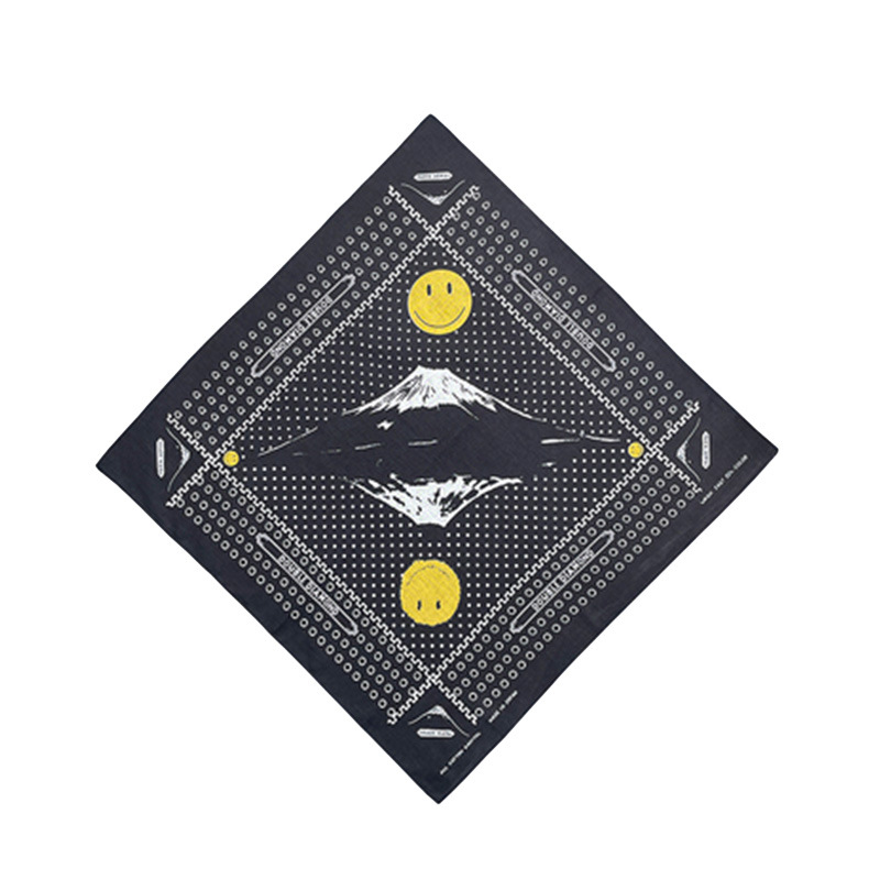 55 * 55CM smiley face reflection scarf square scarf outdoor hip hop Hip Hop Hip Hop square scarf in stock cotton retro niche scarf