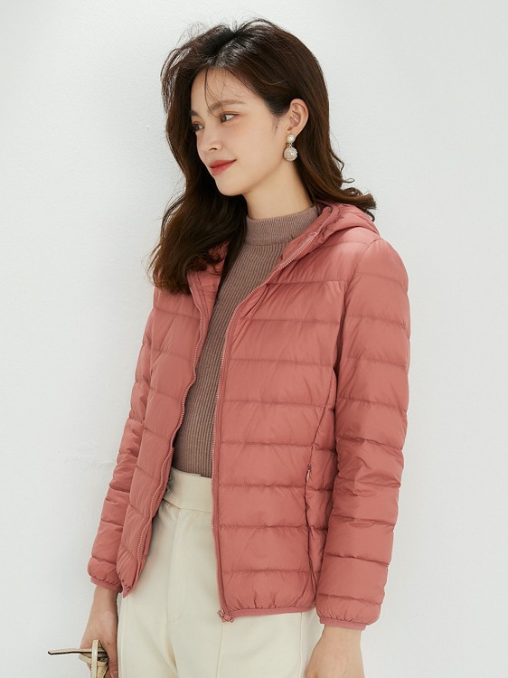 Light down jacket women hooded short 2024 winter new slim 90 white duck plus size coat a generation of hair