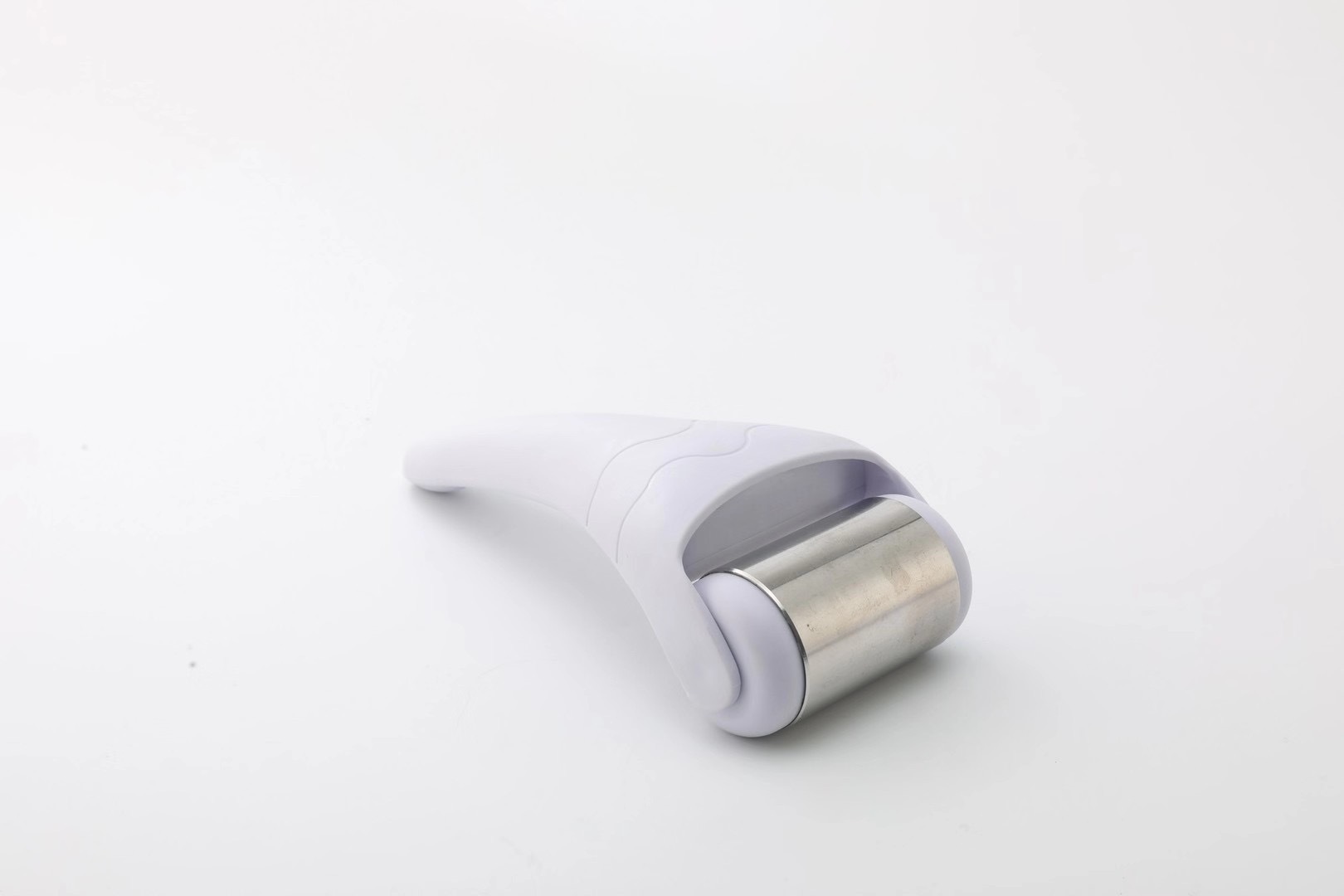 New Household Face Ice Roller Cold Compress Plastic Ice Roller Beauty Instrument Massage Care Auxiliary Beauty Instrument