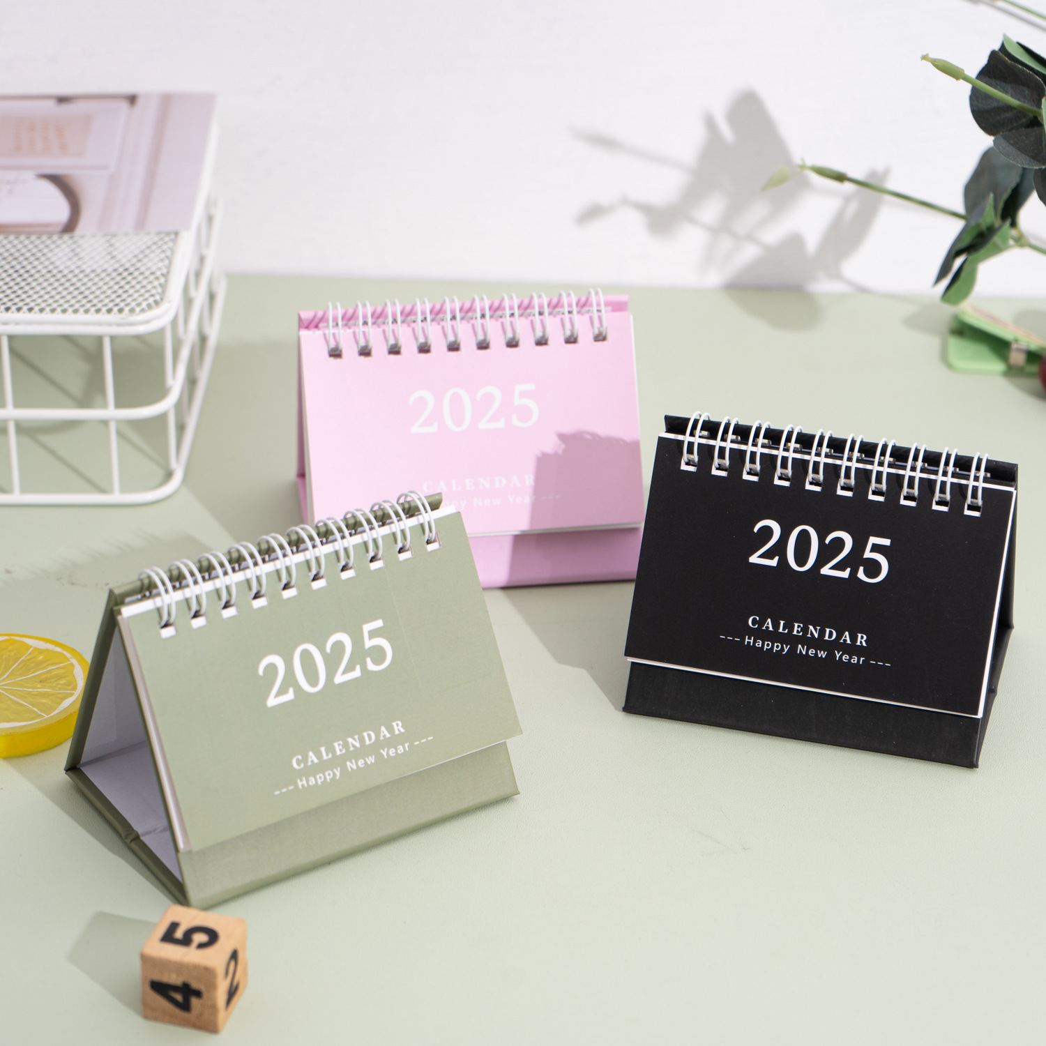 Cross-border small desk calendar 2025 desk calendar mini desk calendar desktop creative decoration notepad English version calendar month calendar