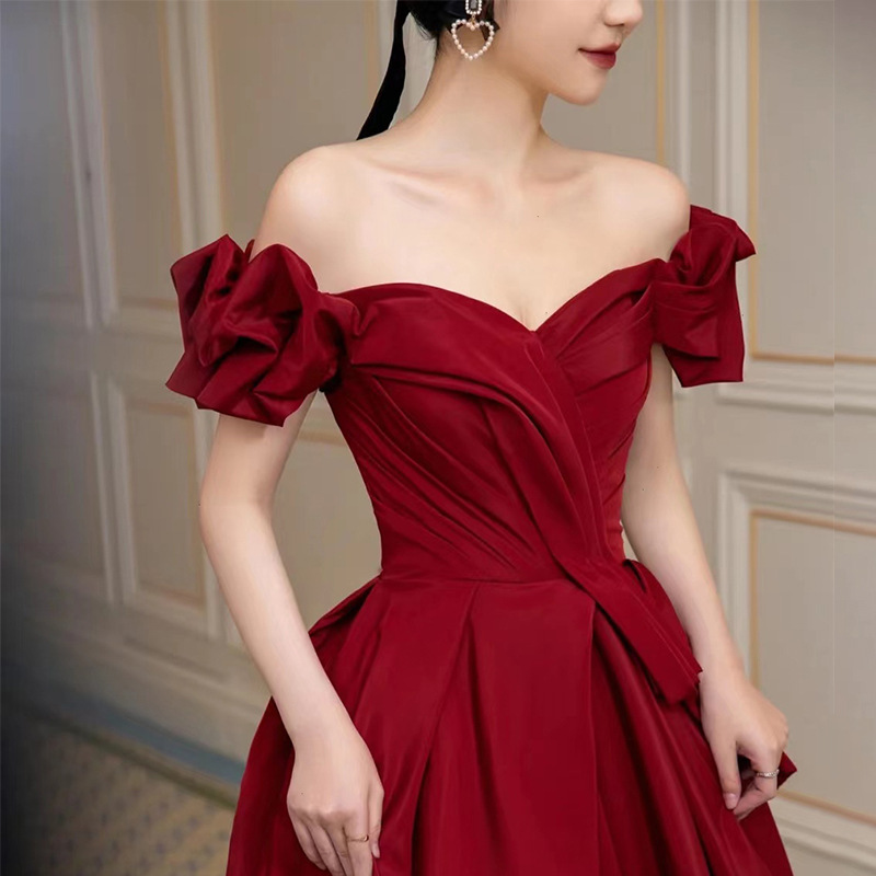 2024 Toast Dress Bride Comfortable Texture off-shoulder Princess Dress Satin Engagement Slimming Host Evening Dress Female