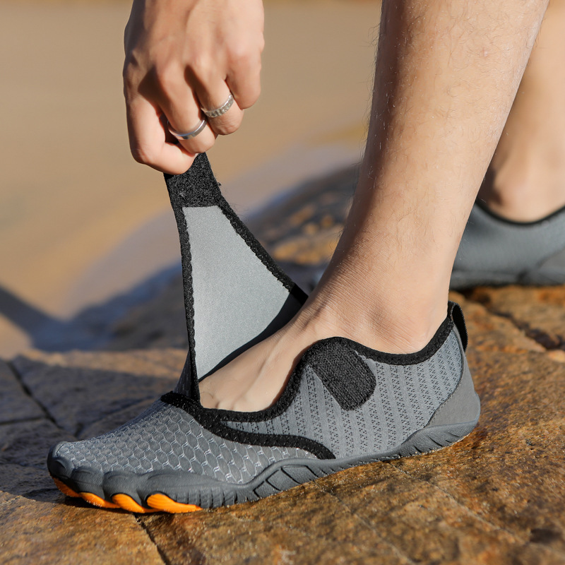 Outdoor New Five-Finger Tracing Shoes Wading Beach Shoes Barefoot Diving Shoes Swimming Fitness Cycling Hiking Shoes