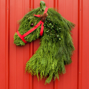 One-to-one simulation independent station hot Christmas Garland Animal Farm pine cone door ring horse head Garland handmade