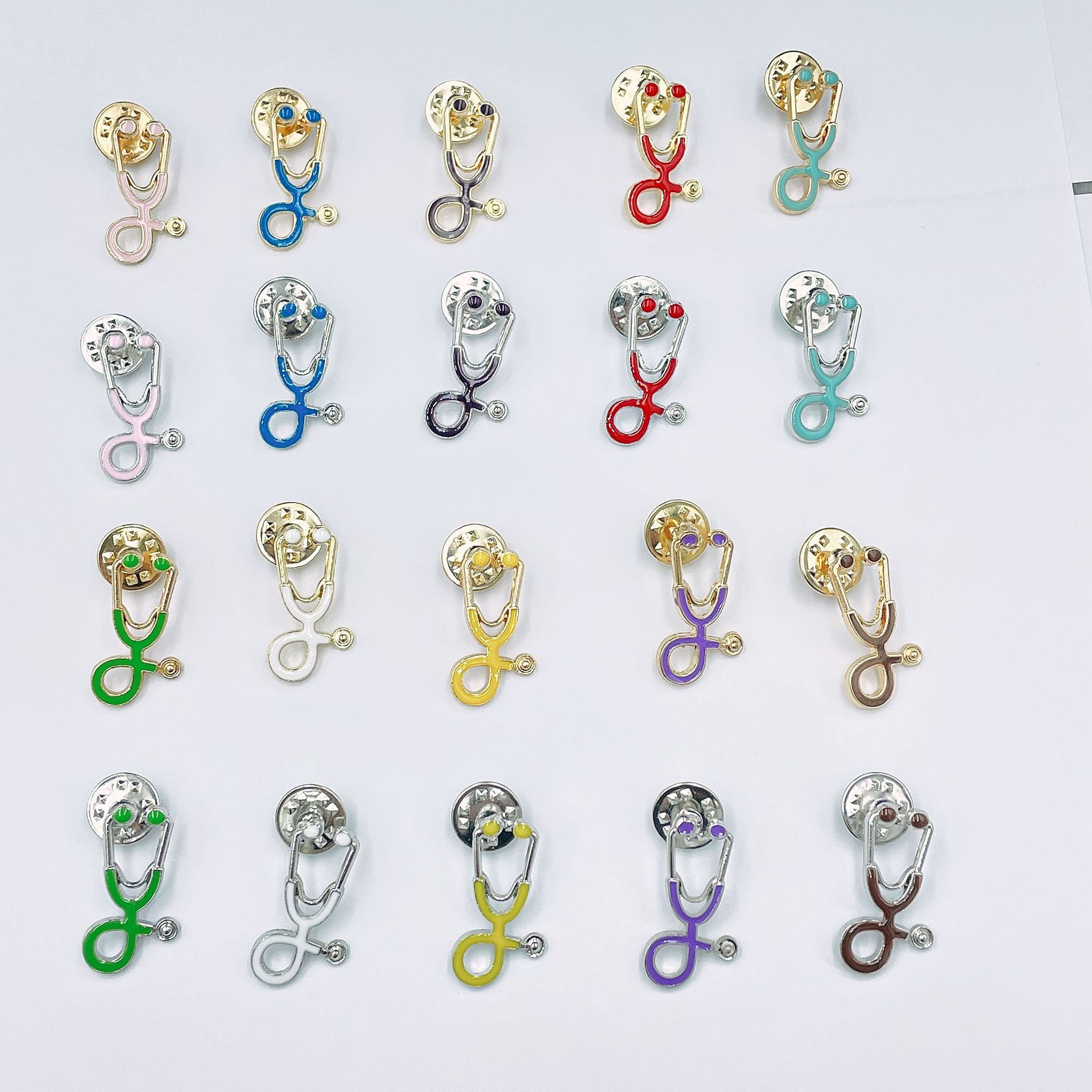 WISH Cross-border Explosions Cartoon Brooch Wholesale Creative Joker Doctor Stethoscope Brooch Jewelry European and American Jewelry