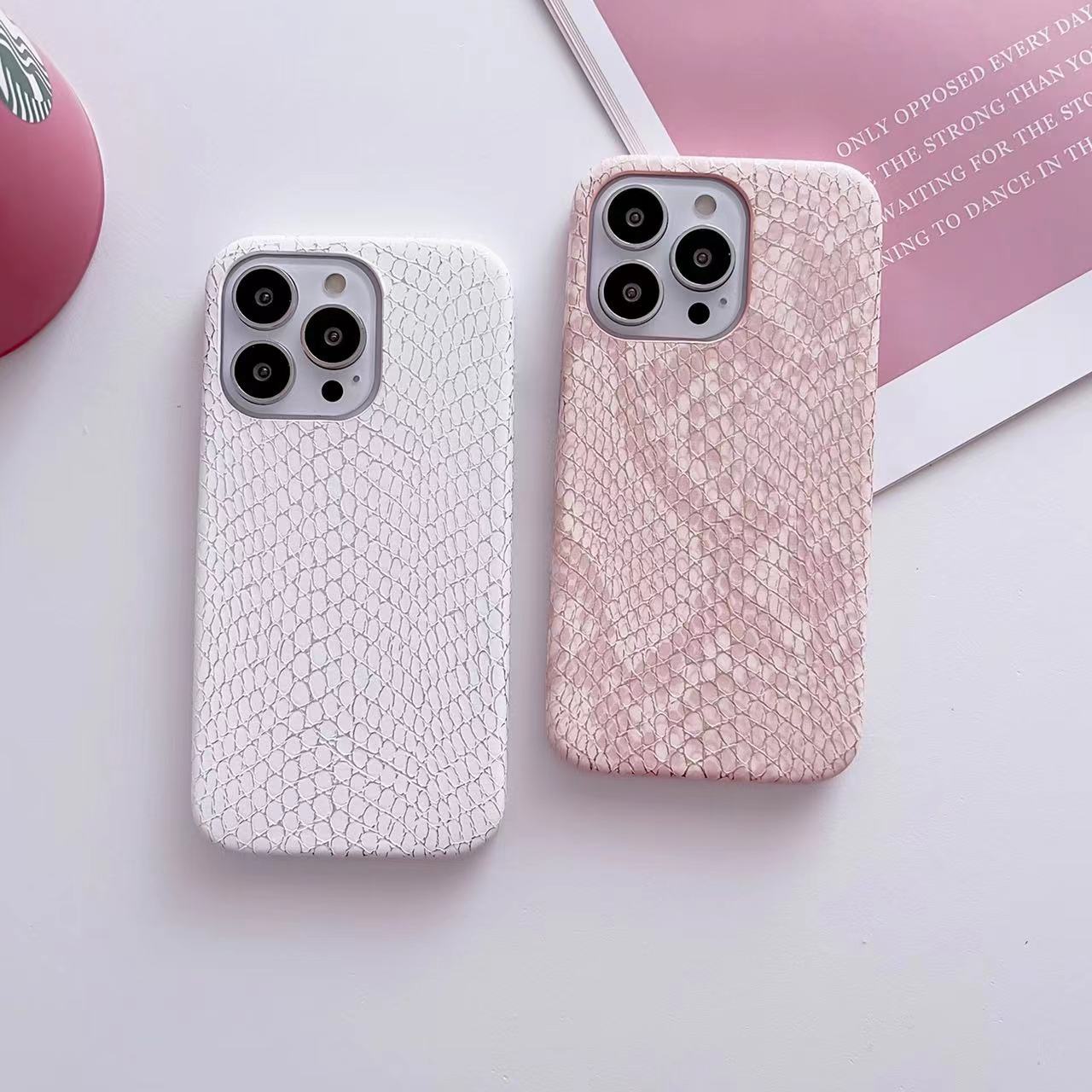 適用蘋果14promax手機殼蛇皮紋iphone13半包12pm防摔11女款保護套