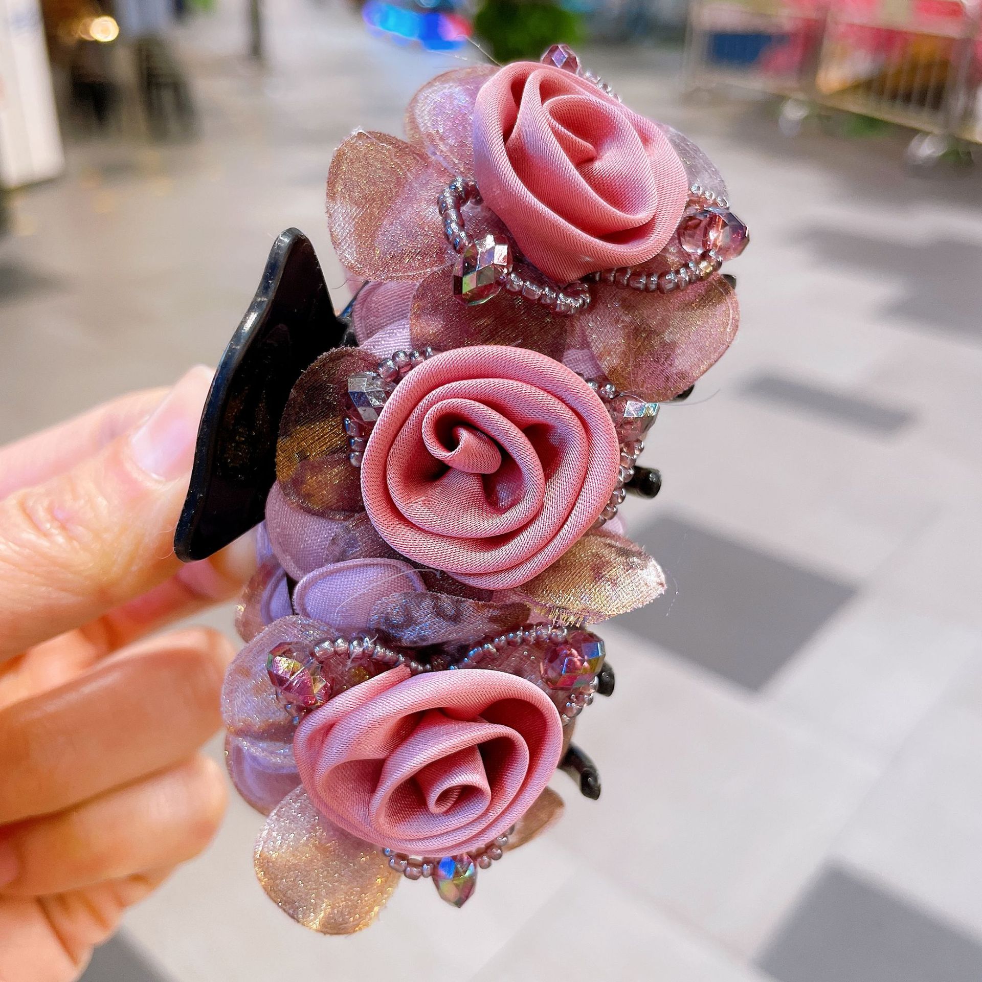 Korean Style New Rose Flower Grab Clip Fabric Rose Handmade Crystal Hair Clip Fashionable Korean Star Same Style Headwear