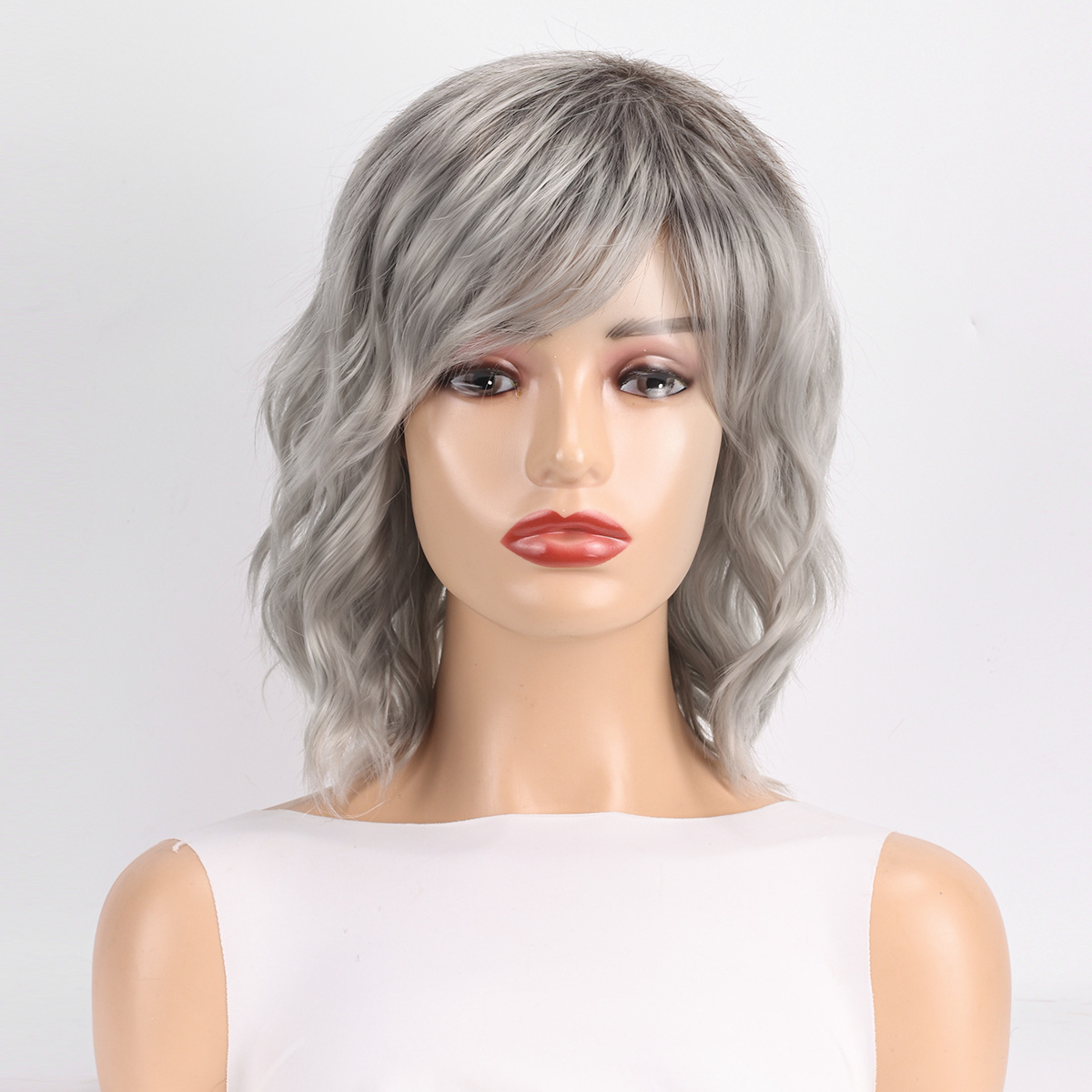 Piiriülesed Euroopa ja Ameerika moeparukad naistele kohevad esiletõstmised gradientlühikesed keemilisest kiust täispea parukad tehase hulgimüük_voghion.com
