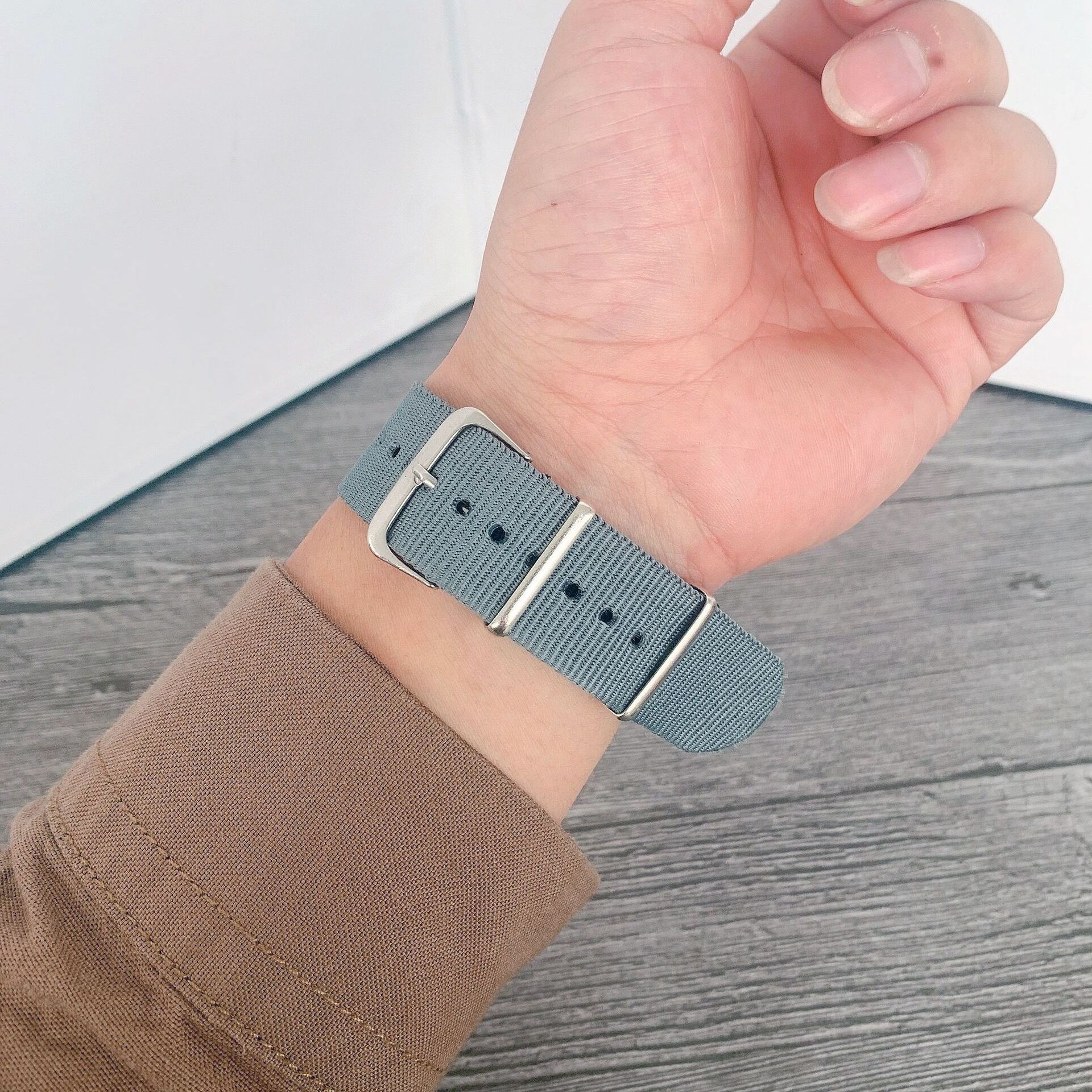 Sports Outdoor Watch Band Waterproof Sweat-proof NATO Soft Canvas Hand Ring Band Men's Cloth Watch Band 22mm