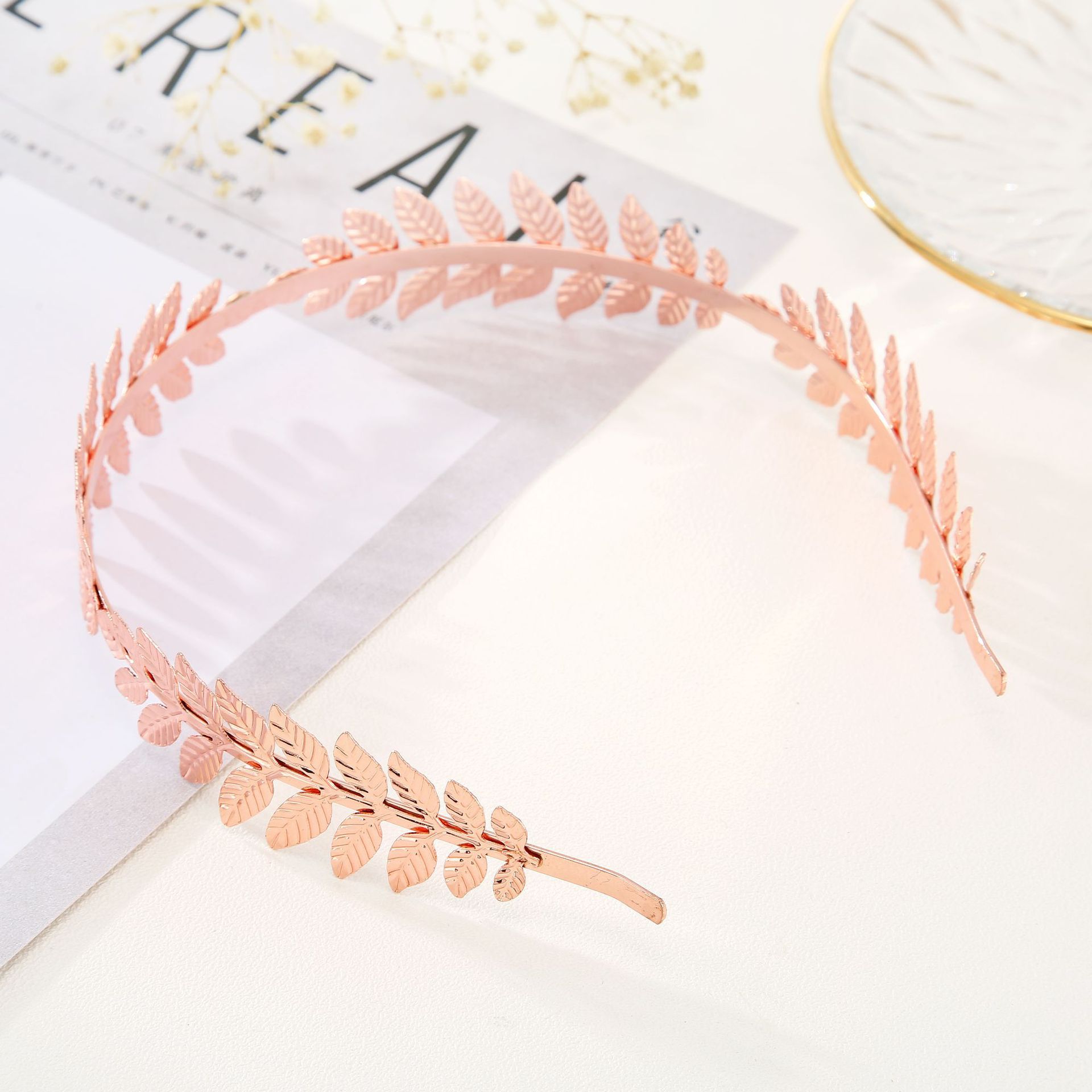 Kajiatong European and American Leaf Headband Hair Accessories Baroque Bridal Crown Headband Wedding Accessories Christmas Gift