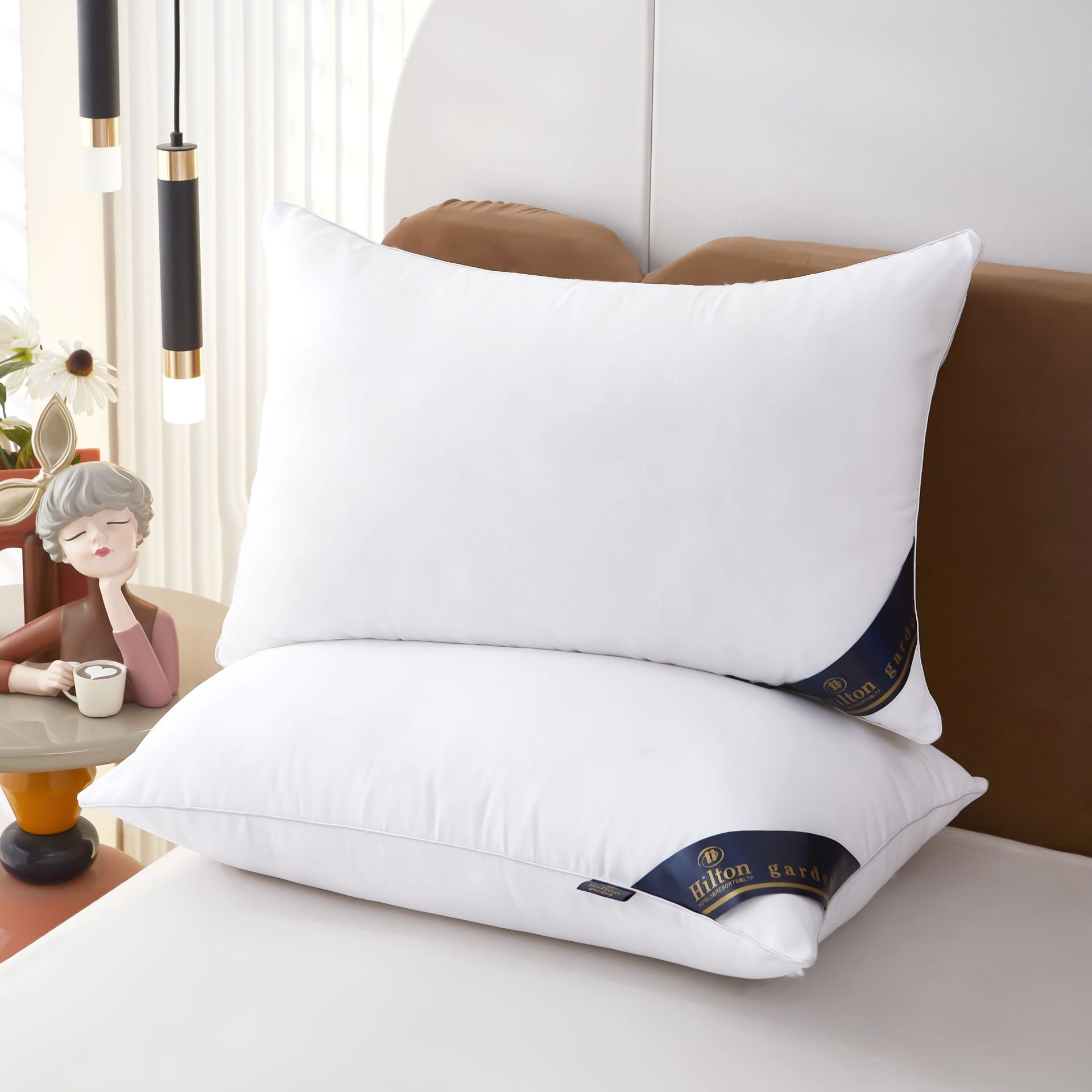 Hilton pillow Star hotel pillow core home dormitory pillow B & B pillow core will sell gift pillow factory wholesale