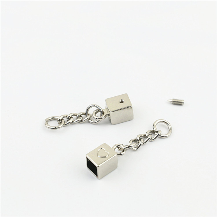 Luggage hardware accessories metal jewelry chain tassel screw love-shaped pendant pendant clothing hardware accessories
