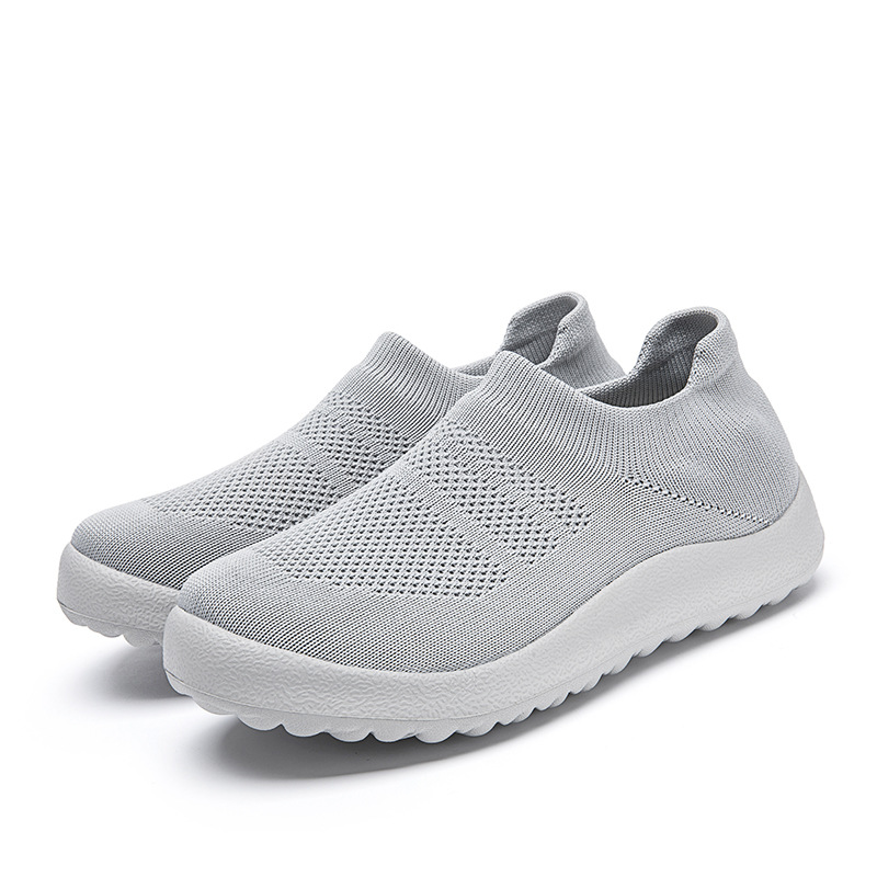 Men's and women's shoes breathable new lightweight soft-soled mesh sports casual shoes running fly woven travel shoes for men and women 35-46