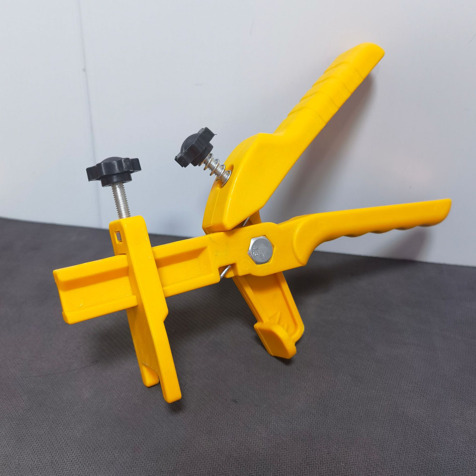 Tile Pusher Nylon Material Positioning Paving Tool Labor-saving Pliers Latch Base Leveler Nylon Pliers