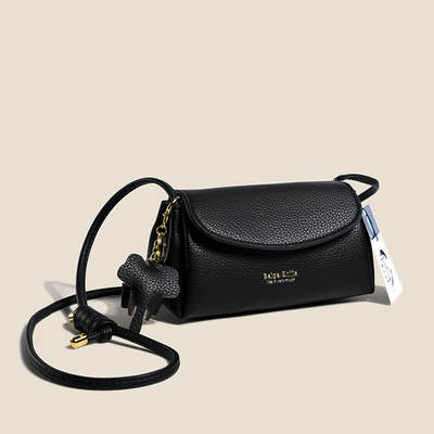 A generation of shaking audio and video number live explosions bag 2023 new women's bag fashion soft leather shoulder bag