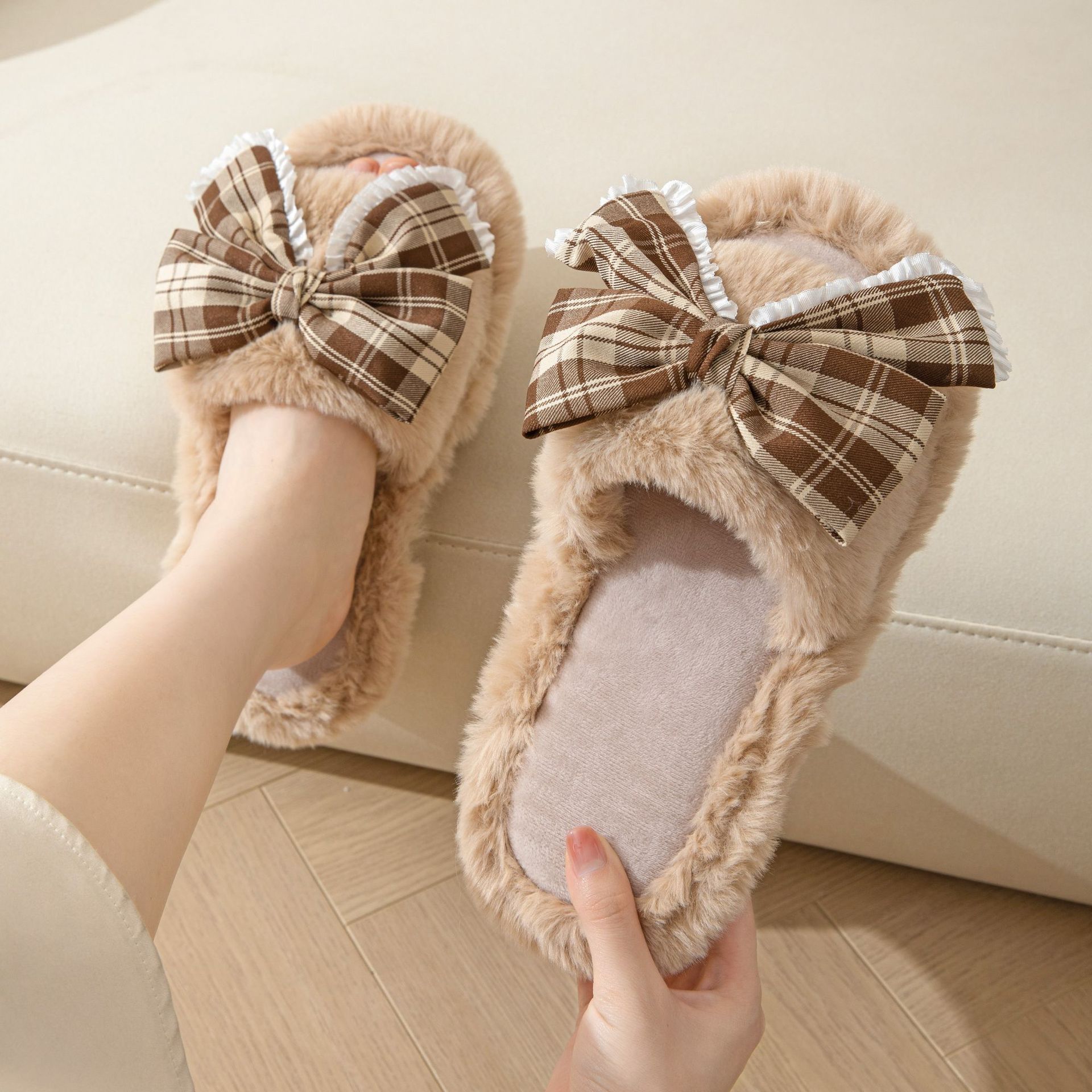 Cross-border Amazon girls cotton slippers INS bow home plush slippers indoor fluffy slippers women Wholesale