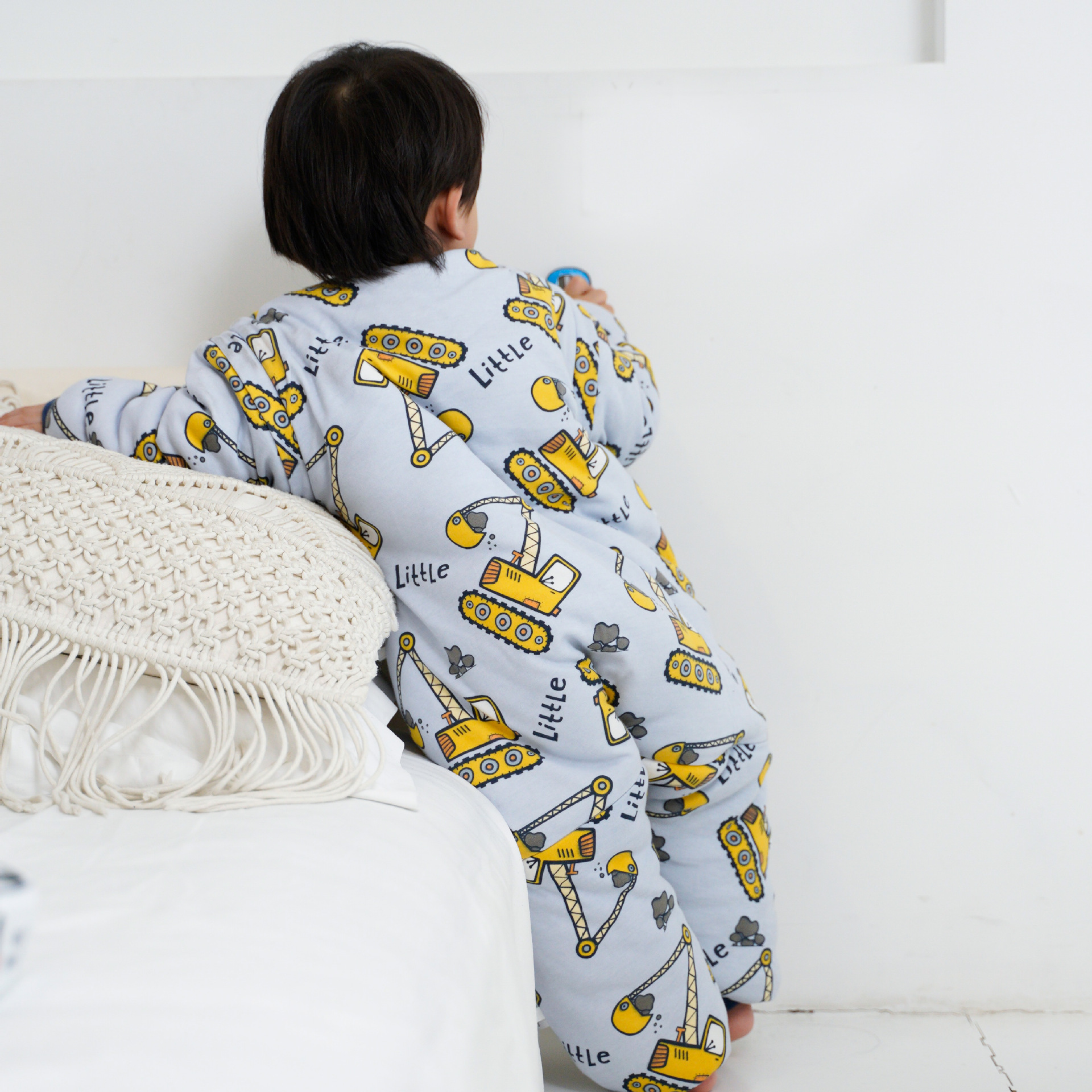 Superman Beans Children's Sleeping Bag Autumn and Winter Anti-kick Quilt Baby Thickened Pajamas Middle and Big Children's Sleeping Bag with Cotton Leg