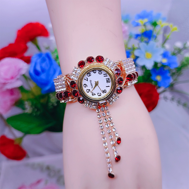 Foreign trade explosions fashion diamond women's watch cross-border fashion diamond watch Korean alloy bracelet in stock wholesale