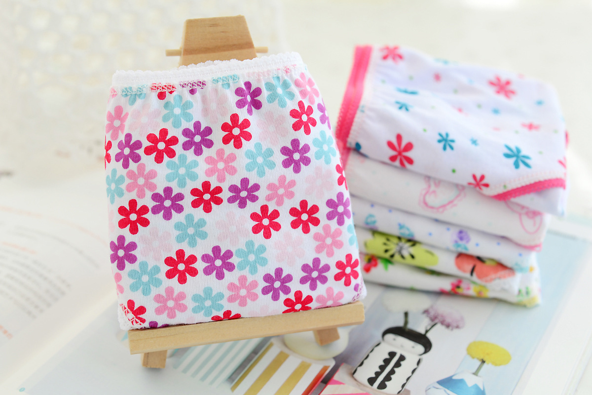 Cute girls' underwear wholesale comfortable cotton children's briefs cartoon baby pants children's underwear underwear