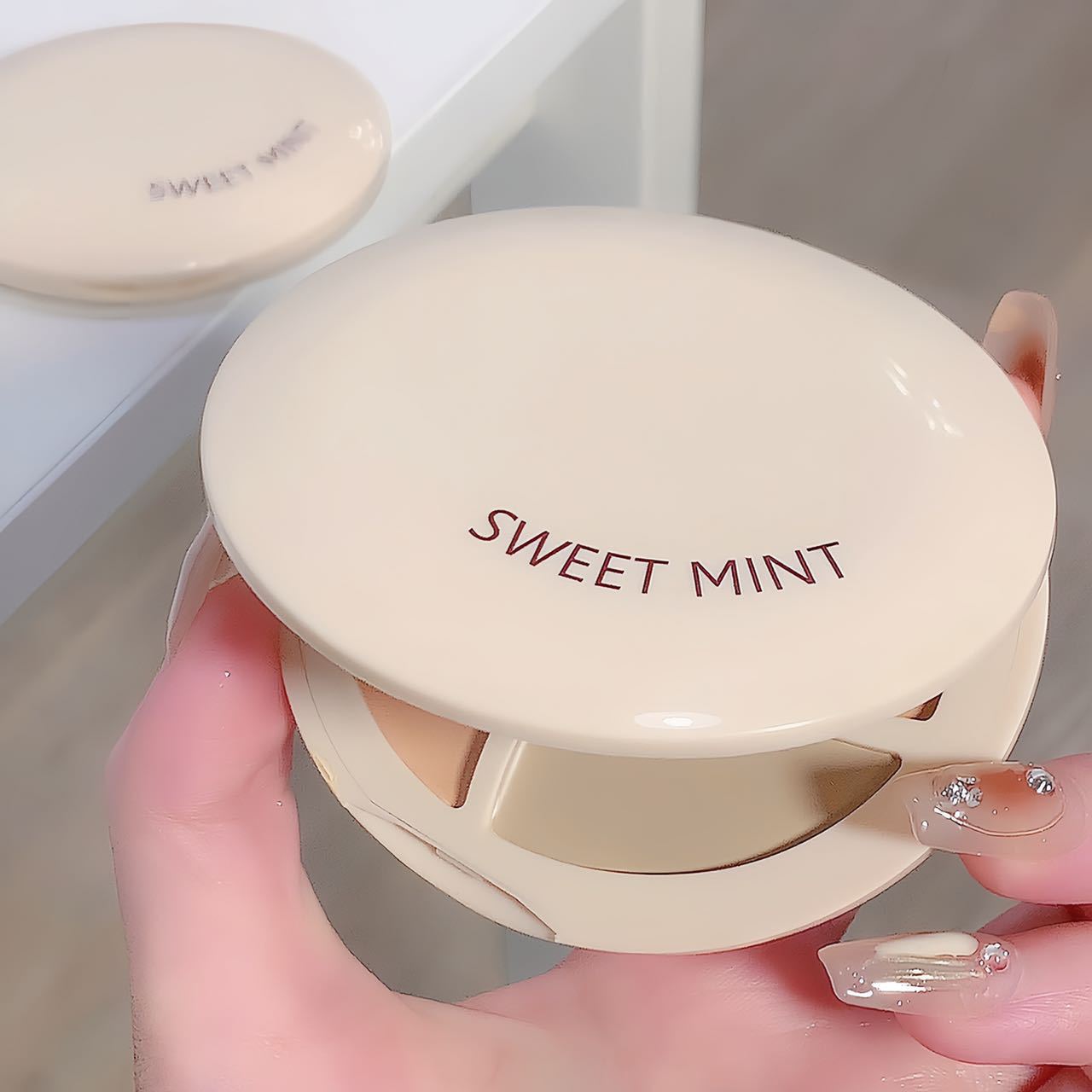 SWEET MINT Four-color Concealer Face Concealer Spot Tear Groove French Pattern Dark Circles Brighten and Uniform Skin Tone