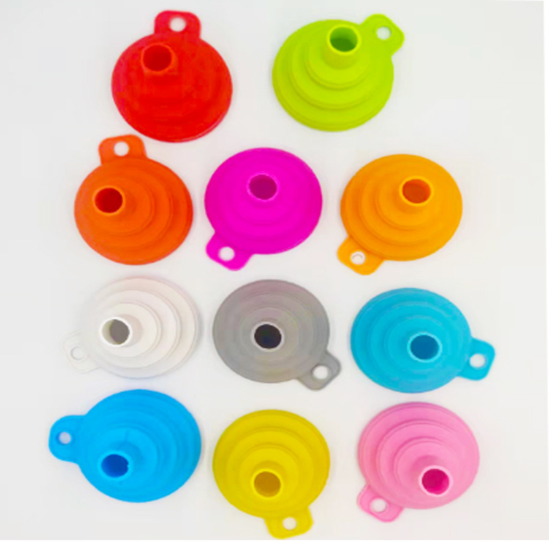 Spot silicone funnel telescopic mini portable folding oil funnel compressed storage kitchen supplies silicone wine funnel